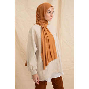 Bufanda de Algodón Color Mostaza, Larga, Transpirable, Accesorio de Moda para Mujer - Product Image 4