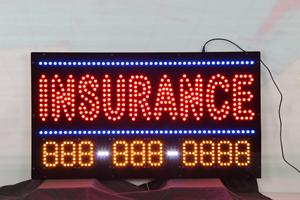 Letrero Luminoso LED para Tienda de Seguros, Pantalla LED Intermitente para el Gobierno de EE. UU., Letrero de Número de Teléfono de Alto Brillo de 17*31 Pulgadas - Product Image 3