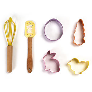 Ensemble de pâtisserie en silicone à thème de Pâques de 6 pièces comprenant des emporte-pièces en forme de lapin, de carotte, d'<span class=keywords><strong>oiseau</strong></span>, un fouet, une <span class=keywords><strong>spatule</strong></span>, des outils de cuisine écologiques - Product Image 3