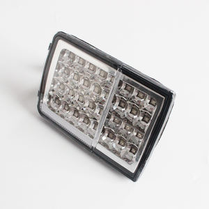 Pièces de carrosserie de camion japonais feux de camion universels à LED feux de position latéraux feux arrière - Product Image 2