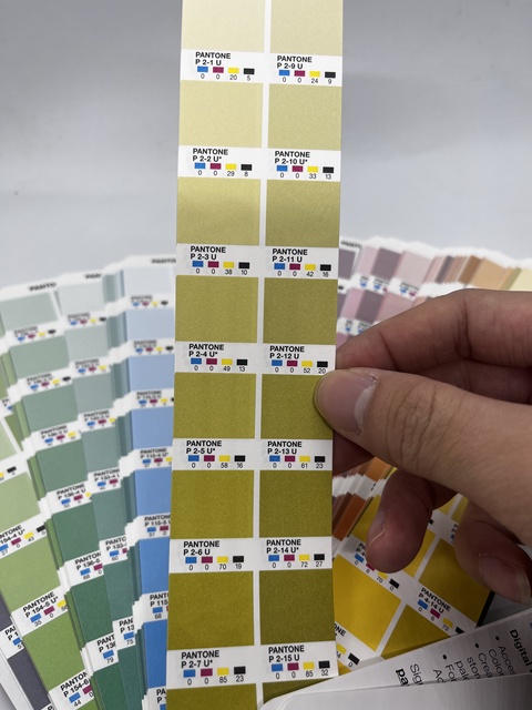 Pantone Uncoated Color Guide & Swatches