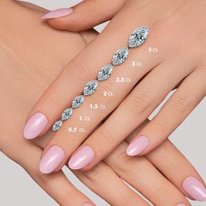 Anillo de Compromiso SGARIT Personalizado para Mujer, Oro Amarillo de 18K, Corte Marquesa, Diamante de Laboratorio con Diamantes Laterales, Estilo Clásico, Certificado IGI - Product Image 6
