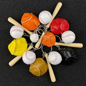 Kit de pelota PVC muñequera a granel mini guante 3D softbol de madera pequeño cuero de madera gorra personalizada bate béisbol llaveros