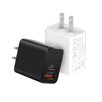 Chargeur mural compact USB C 18W 2 ports pour iPhone 13 Bloc de chargeur de téléphone portable à sortie CC avec alimentation 18W de type C