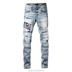 Jeans pour hommes de haute qualité de style punk de rue, jeans <span class=keywords><strong>skinny</strong></span> déchirés <span class=keywords><strong>et</strong></span> rapiécés, jeans <span class=keywords><strong>skinny</strong></span> coupe ajustée au design à la mode - Product Image 3