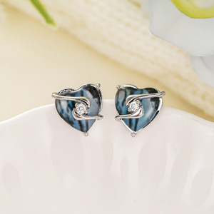 Orecchini a perno con motivo a inchiostro a forma di cuore per donna, accessori per le orecchie per l'ufficio e l'uso quotidiano - Product Image 3