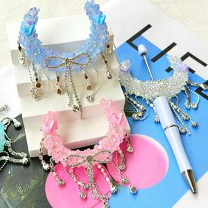 Cuentas Acrílicas Brillantes y Hermosas con Borlas, Diseño de Luna Irregular Pintado a Mano, 5.5x4.5cm, Color de Dibujos Animados, para Joyería DIY, Venta al Por Mayor - Product Image 1