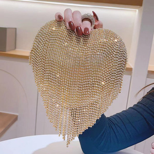 Nuevo Bolso de Mano con Borlas y Pedrería para Mujer, Diseño de Corazón, Estilo Europeo Americano, Popular para la Noche - Product Image 2