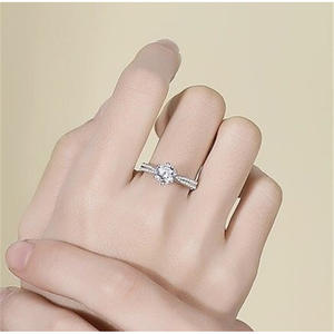 แหวนเพชรจำลองคุณภาพสูงสำหรับผู้หญิงสไตล์คู่รักแบบเรียบง่ายและทันสมัยการขอแต่งงานแหวนเปิดงานแต่งงาน - Product Image 6