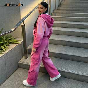 Completo Streetwear da Donna 2 Pezzi 460GSM, Felpa con Cappuccio e Pantaloni Cargo di Alta Qualità, Tuta Vintage Rosa Effetto Usurato - Product Image 4