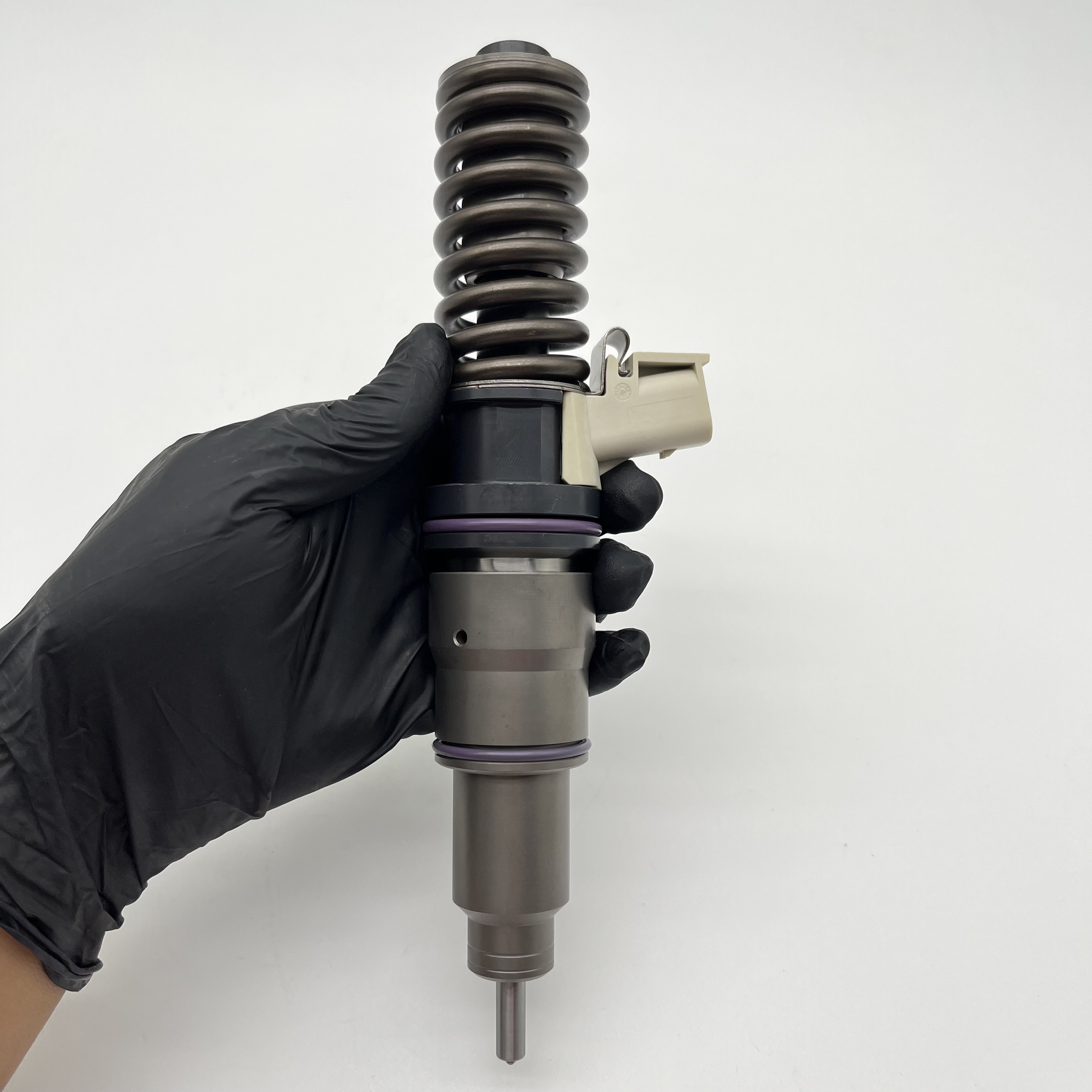 high quality diesel fuel Injector RE547828  BEBE4M00002 for JOHN DEERE auto parts Common rail injector RE547828  BEBE4M00002