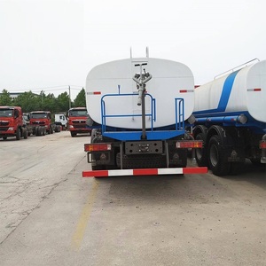 รถบรรทุกน้ำมันดีเซล SINOTRUK HOWO รุ่นใหม่ เกียร์ธรรมดา 6x4 ถังสแตนเลส เครื่องยนต์ Weichai ความจุ 15001-30000 ลิตร กำลัง 251-350 แรงม้า มาตรฐานยูโร <span class=keywords><strong>5</strong></span> - Product Image 5