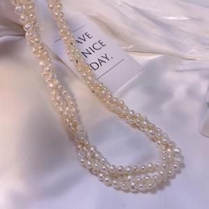 Collier de perles d'eau douce multicouches torsadées fait main Wenchi, style rétro français, petite collection, avec perles 'Fried Dough' classiques - Product Image 3