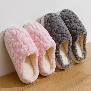 Chaussons d'hiver tendance pour couple, chauds, à carreaux, en peluche, à semelle souple, antidérapants, pour hommes et femmes, pour la maison - Product Image 1