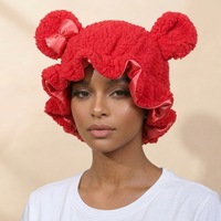 SOLPOP Bonnet en peluche à oreilles de chat rouges, doublure en satin, bonnet de nuit en sherpa pour femme, cadeau pour l'hiver et les soins capillaires
