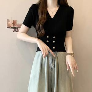 Pull en tricot à manches courtes à col en V pour femmes couleur unie anti-boulochage et respirant par des modèles explosifs - Product Image 3