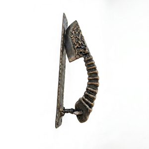 Manija de hierro forjado resistente al óxido, fácil de instalar, estilo tradicional para portones de casa. - Product Image 1