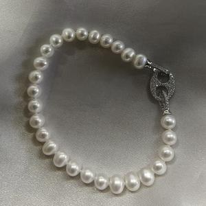 Pulsera de Plata S925 con Hebilla y Perla de Agua Dulce Casi Redonda de 5.5-6MM, Diseño de Nariz de Cerdo de Alta Calidad - Product Image 4