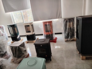 Estufa Moderna Independiente de Leña y Acero con 1 Año de Garantía para Sala de Estar de Villa, Soluciones de Calefacción Eficientes para Interiores - Product Image 6