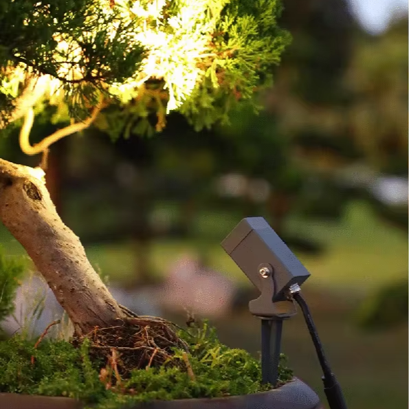 Manufacturer's Garden Landscape High Voltage Outdoor IP66 COB LED 12W AC Floodlight