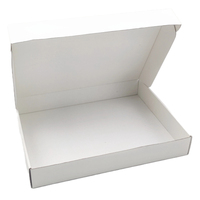 Boîte cadeau en papier de luxe personnalisée pour chaussettes avec fermeture magnétique, matériaux recyclés, laminations brillantes et mates