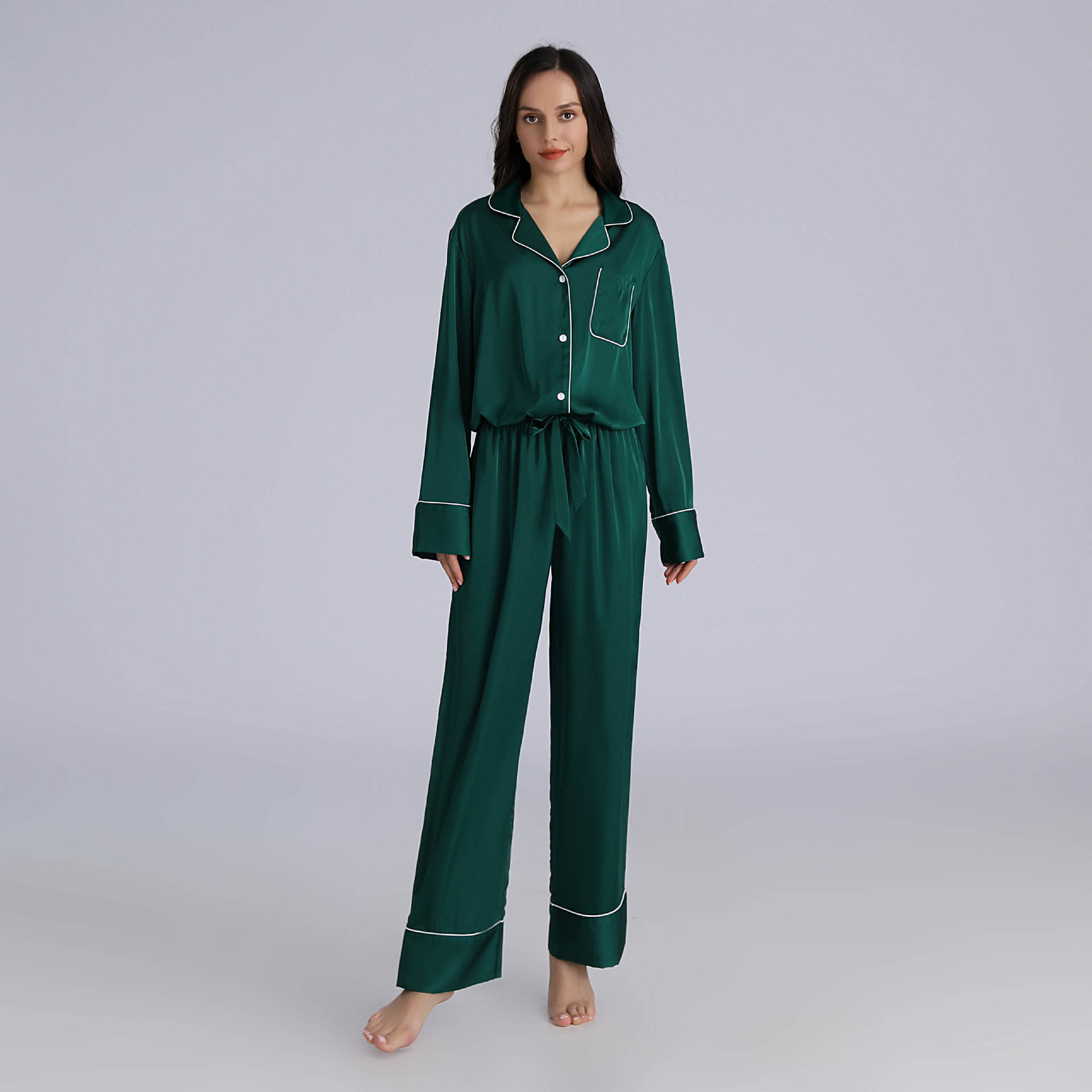 สีเขียวเข้ม