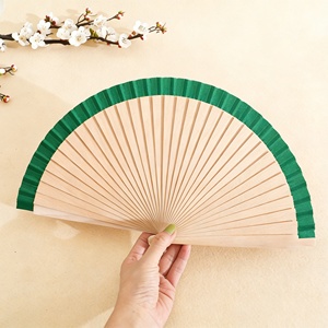 Abanico de Madera Personalizable con Patrones Grabados y Varillas de Madera en Relieve, Regalo de Graduación para Acción de Gracias y Año Nuevo - Product Image 4