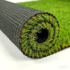 Prato artificiale autunnale composto da erba verde diritta ed erba gialla riccia, con erba verde diritta di 3 cm. - Product Image 1
