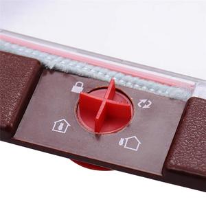 4 Forma de bloqueo con llave magnética para gato pequeño perro tapa de plástico Puerta de gato - Product Image 5