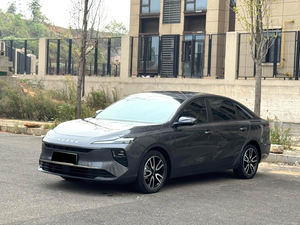 Vente en gros 2025 Nouvelle ROEWE D6 Autonomie de 450 km <span class=keywords><strong>Voiture</strong></span> compacte 100% électrique 4 portes 5 places Berline <span class=keywords><strong>Voiture</strong></span> électrique <span class=keywords><strong>Voiture</strong></span> d'occasion - Product Image 1