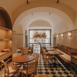 Juego de Muebles de Dormitorio de Hotel de Madera Sólida, Diseño Artístico Moderno, Servicio Completo de Diseño y Construcción para Hoteles Boutique - Product Image 3