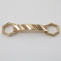 Logo personnalisé pour femmes métal alliage de zinc laiton or broche boucle carrée ornement plat chaîne de chaussures décorations boucles pour sandale