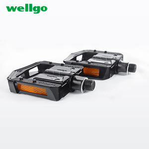 Pédales de vélo Wellgo F265 en alliage d'aluminium Chromoly avec design antidérapant noir/argent pour vélo pliant - Product Image 2