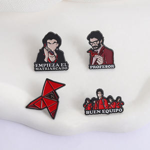 เข็มกลัดเคลือบรูปละครอาชญากรรมแบบสเปนตัวละครรายการทีวีโปรเฟสเซอร์เอมปิเอซ่าเอลมาไตราคาโดเข็มกลัดเครื่องประดับของขวัญสำหรับเพื่อน - Product Image 3