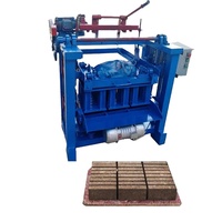 Machine semi-automatique de fabrication de pavés avec cendres volantes et ciment, facile à utiliser, avec trémie intégrée