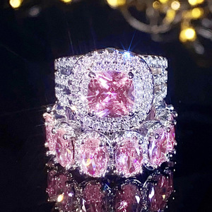 H460 Anello di Lusso da Donna con Diamante Taglio Smeraldo, Gioiello Nuziale con Pietra Naturale - Product Image 2