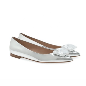 Ballerines de mariée de luxe en cuir verni argenté ornées de pierres précieuses, chaussures plates de mariage en gros pour la mariée - Product Image 3
