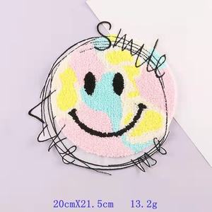 Piccole Patch ricamate in ciniglia con cerotti in ciniglia per indumento - Product Image 2