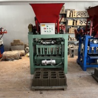 Machine à mouler le ciment semi-automatique africaine la plus vendue, machine multifonctionnelle de fabrication de briques de pavage en ciment