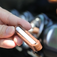 Clip de diffuseur de parfum parfumé d'aromathérapie de voiture en bois de noyer noir écologique de haute qualité pour la décoration intérieure d'évent