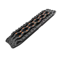 Tapis antidérapant pour roue de voiture 4WD Véhicule Auto Snow Mud Sand Recovery Tracks With Orange Metal Studs Sand Ladder Traction Rescue