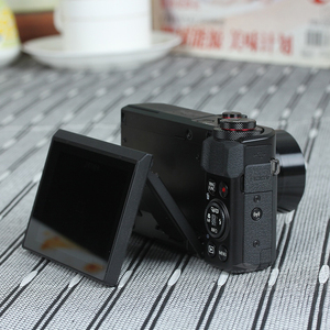 Appareil photo numérique DF Wholesale G7 X Mark II Wi-Fi NFC avec capteur 1 pouce et écran tactile inclinable, neuf et 99 % inutilisé, idéal pour le vlogging - Product Image 3