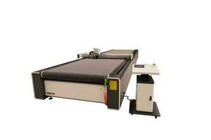 Jinan AMOR China Fabricación Yuga Ropa deportiva Ropa Cheerleading Dance Team Uniformes Máquina de corte - Product Image 5