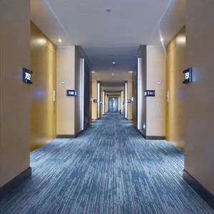 Tapis tissé Wilton coloré - Product Image 4