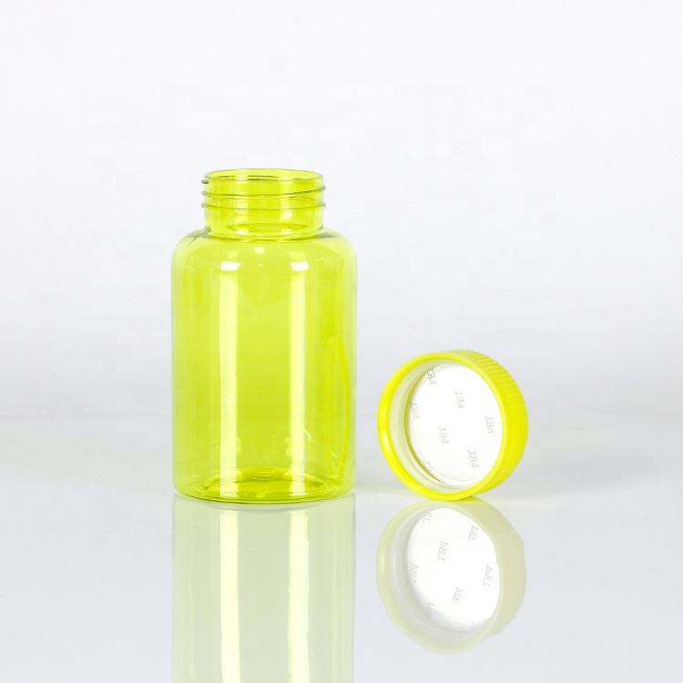 สีดำสีกากี