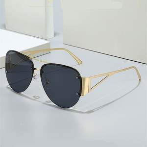 Lunettes de soleil pilote vintage personnalisées avec logo, grandes demi-montures pour hommes, protection UV400, verres dégradés, en métal, pour femmes - Product Image 1