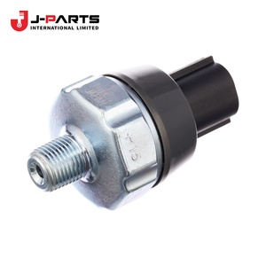 สวิตช์วัดแรงดันน้ำมันเครื่องสำหรับนิสสัน นาวาร่า D40 ปี 2005-2015 รุ่น OE 252404M40E 252404M40E - Product Image 1