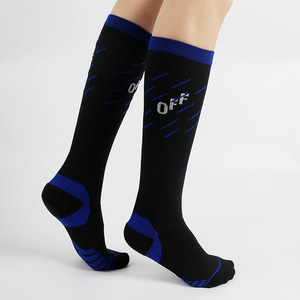 <span class=keywords><strong>Chaussettes</strong></span> <span class=keywords><strong>de</strong></span> compression <span class=keywords><strong>fantaisie</strong></span> KTS107 OEM personnalisées sans MOQ, <span class=keywords><strong>chaussettes</strong></span> longues en coton pour femmes, <span class=keywords><strong>chaussettes</strong></span> <span class=keywords><strong>de</strong></span> yoga et <span class=keywords><strong>de</strong></span> Pilates, <span class=keywords><strong>chaussettes</strong></span> <span class=keywords><strong>de</strong></span> sport - Product Image 4
