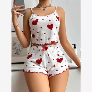 Nouvel ensemble de pyjama pour femmes en maille rayée à imprimé cœur, design doux, short à bretelles, séchage rapide, doux - Product Image 4