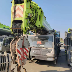 Grúa todoterreno Zoomlion de 300 toneladas del año 2019 disponible en stock. - Product Image 1